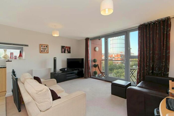 1 Bedroom Flat To Rent In Hampton House, Ascalon Street, London, SW8