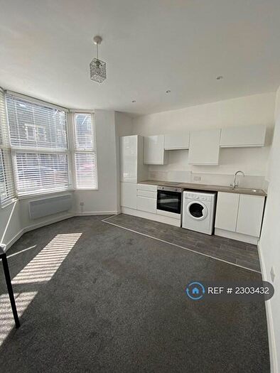 1 Bedroom Flat To Rent In Gold Street, Cardiff, CF24