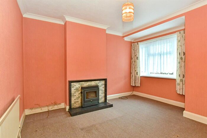 3 Bedroom End Of Terrace House For Sale In Dudley Road, Hollingdean, Brighton, East Sussex, BN1