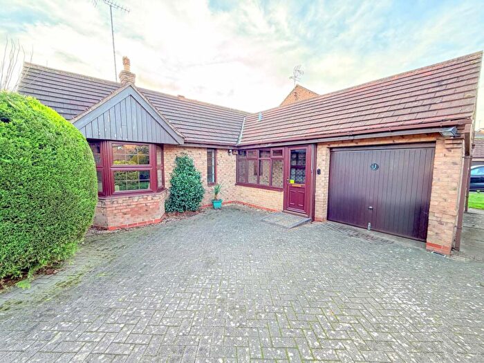 3 Bedroom Detached Bungalow For Sale In Dawlish Close, Nuneaton, CV11
