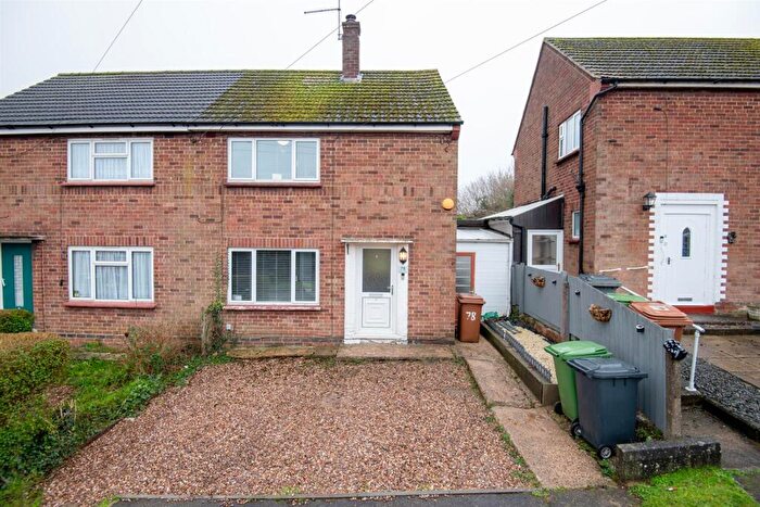 2 Bedroom Semi Detached House For Sale In Windsor Road, Wellingborough, NN8