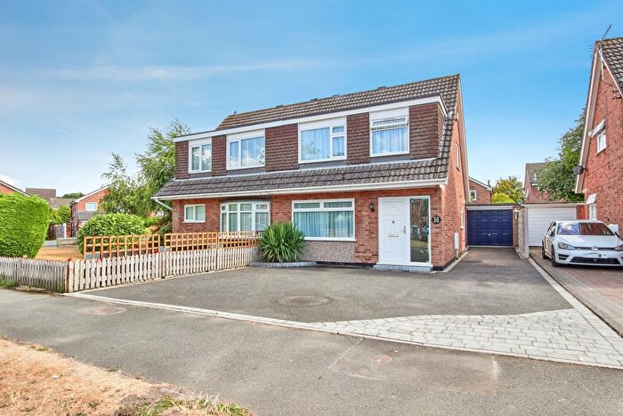 3 Bedroom Semi Detached House For Sale In School Road, Yardley Wood, Birmingham, B14