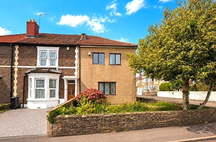 3 Bedroom End Of Terrace House For Sale In Ducie Road, Staple Hill, Bristol, BS16