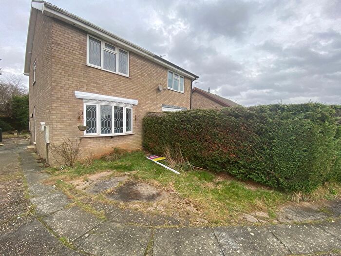 2 Bedroom Semi-Detached House To Rent In Steeping Drive, Immingham, DN40
