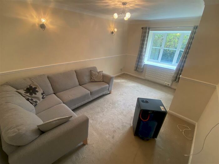 1 Bedroom Apartment To Rent In Hales Park Close, Hemel Hempstead, HP2