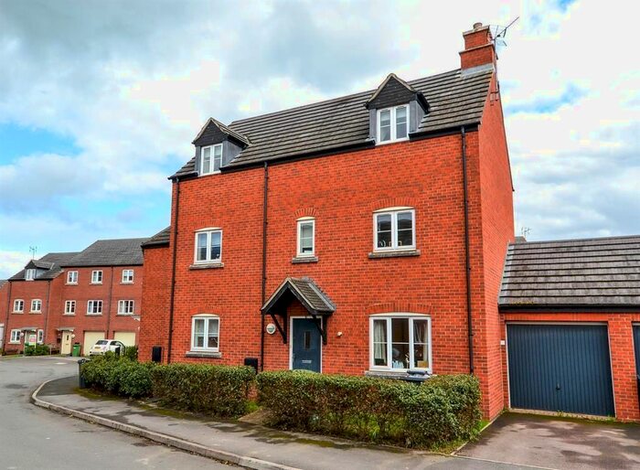 4 Bedroom Detached House To Rent In Bradestones Way, Stonehouse, GL10