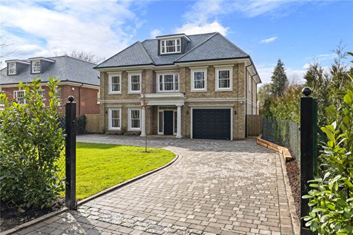 5 Bedroom Detached House For Sale In Woodside Road, Cobham, KT11