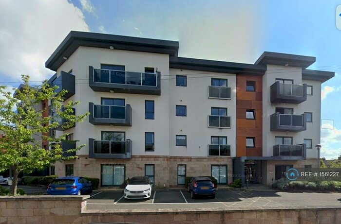 2 Bedroom Flat To Rent In Field View, Chesterfield, S40