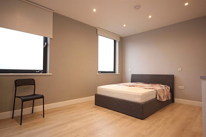 Property To Rent In Neasden Lane, Neasden, NW10