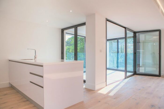 2 Bedroom Flat To Rent In Dx, London, SW6