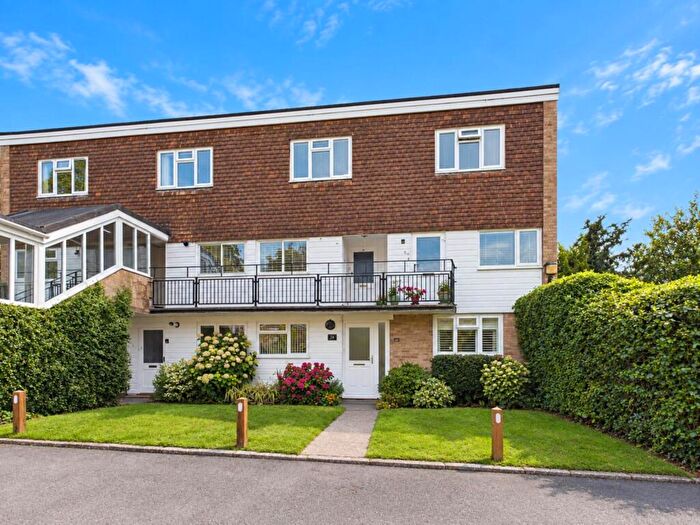 2 Bedroom Maisonette For Sale In Mulberry Close, Horsham, RH12
