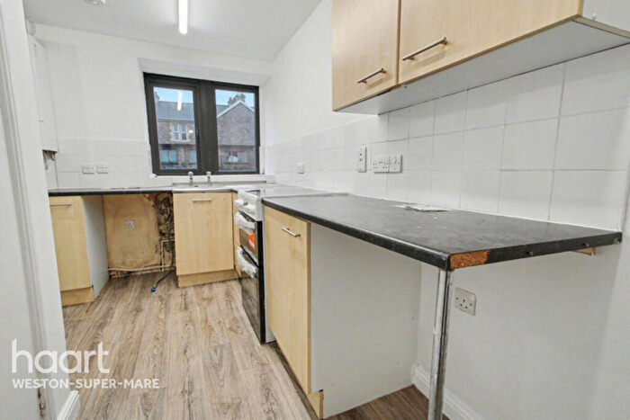 2 Bedroom Flat To Rent In Moorland Road, Weston-super-Mare, BS23
