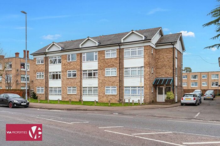 1 Bedroom Flat To Rent In Priory Close, Hoddesdon, EN11