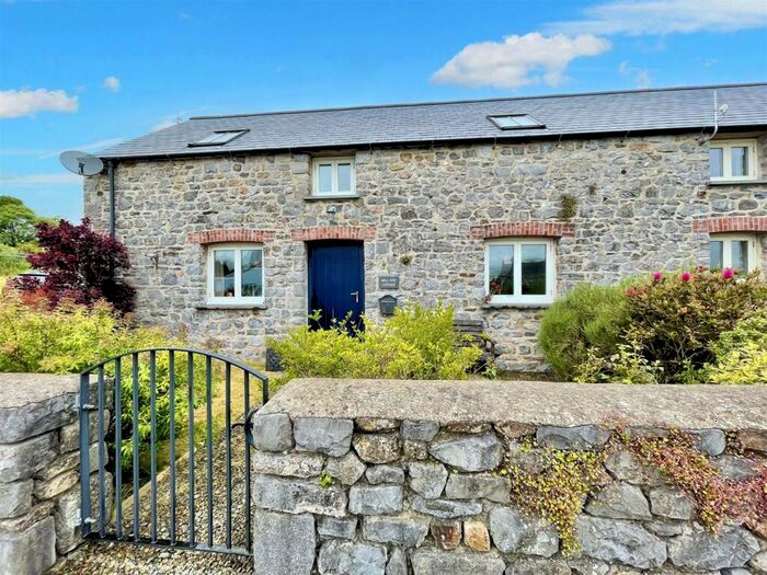 3 Bedroom Barn Conversion For Sale In Lawrenny, Kilgetty, SA68