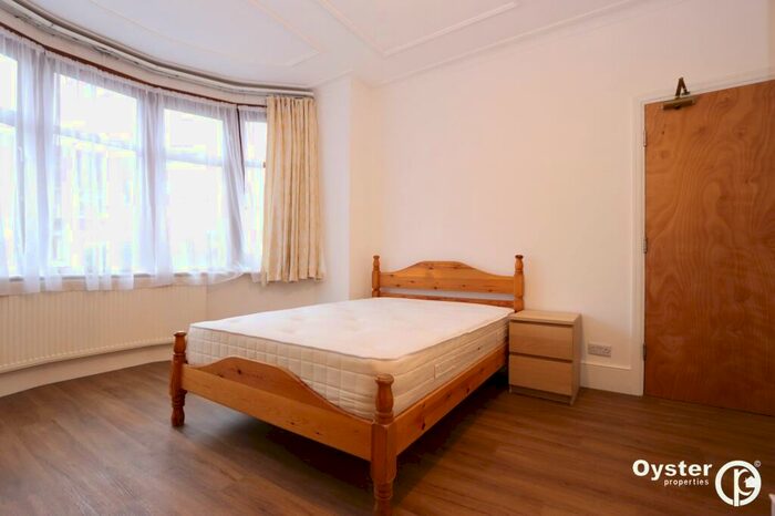 1 Bedroom Semi-Detached House To Rent In Berkshire Gardens, London, N13