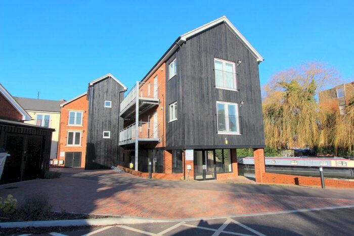 2 Bedroom Flat To Rent In Leighton Road, LU7