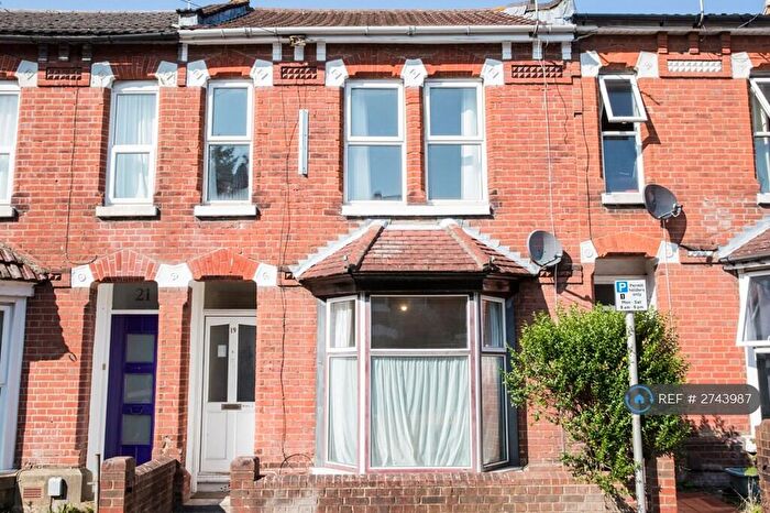 5 Bedroom Terraced House To Rent In Milton Road, Southampton, SO15