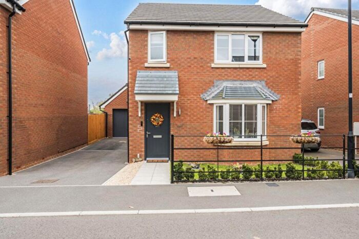 3 Bedroom Detached House For Sale In Magdalene Close, South Marston, Swindon, SN3