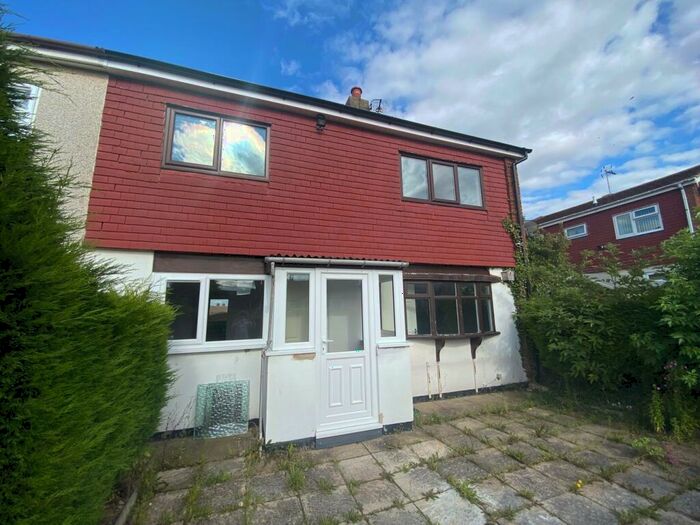 4 Bedroom Semi-Detached House To Rent In Faraday Avenue, Tuxford, NG22