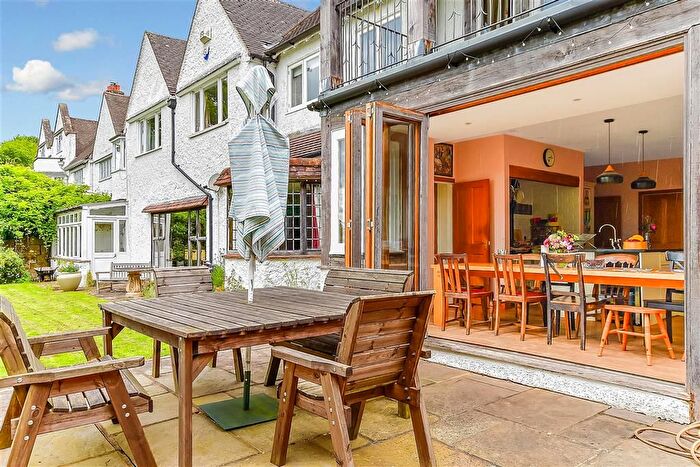 8 Bedroom Semi-Detached House For Sale In Cat Street, Upper Hartfield, East Sussex, TN7