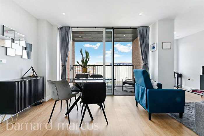 1 Bedroom Flat For Sale In Summerstown, London, SW17