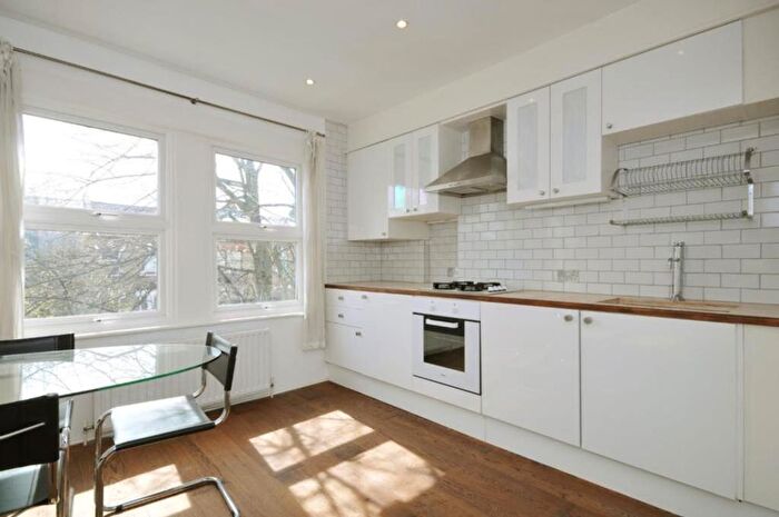 1 Bedroom Flat To Rent In Roman Way, London, N7