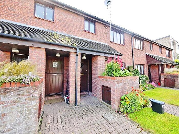 1 Bedroom Maisonette To Rent In Queen Street, Brentwood, Essex, CM14