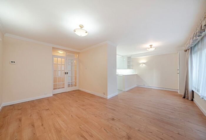 2 Bedroom Flat For Sale In St. John's Avenue, London, SW15