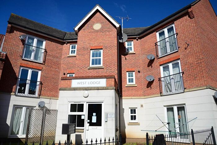 2 Bedroom Apartment For Sale In West Lodge, Allenby Road, SE28