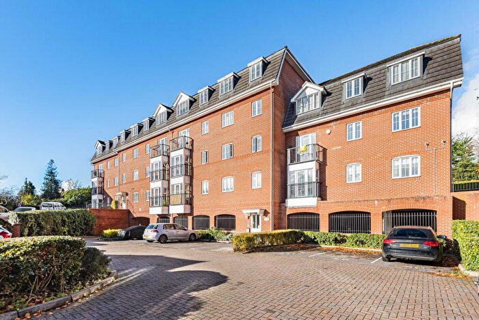 2 Bedroom Apartment To Rent In Henley Road, RG9