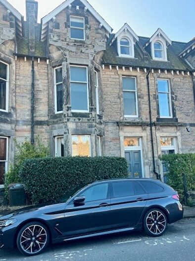 3 Bedroom Flat To Rent In Ravelston Terrace, Edinburgh, EH4
