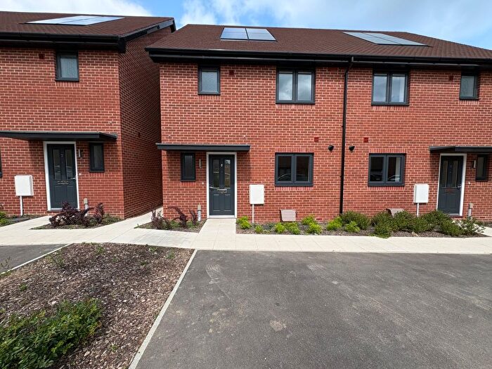 3 Bedroom Semi-Detached House To Rent In Heaviside Road, Whiteley, Fareham, Hampshire, PO15