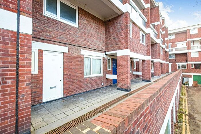 2 Bedroom Flat To Rent In Clendon Way London, SE18