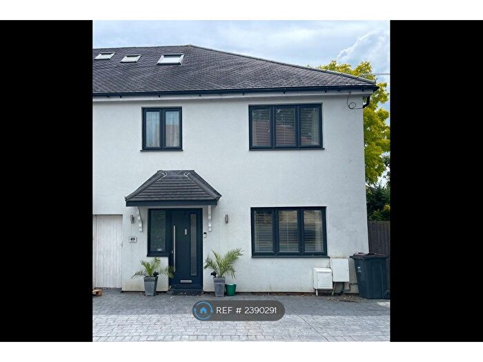 3 Bedroom End Of Terrace House To Rent In Degema Road, Chislehurst, BR7