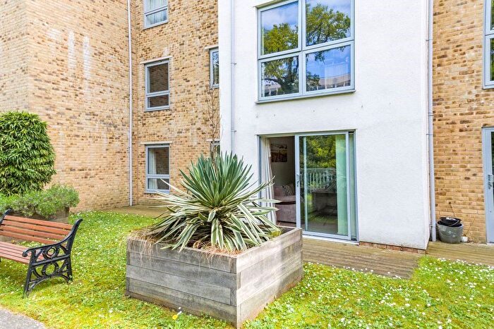 2 Bedroom Flat For Sale In Calloway House, Coombe Way, Farnborough, GU14