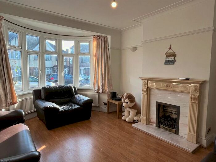 3 Bedroom Semi-Detached House To Rent In Medway Gardens, Sudbury, Wembley HA0