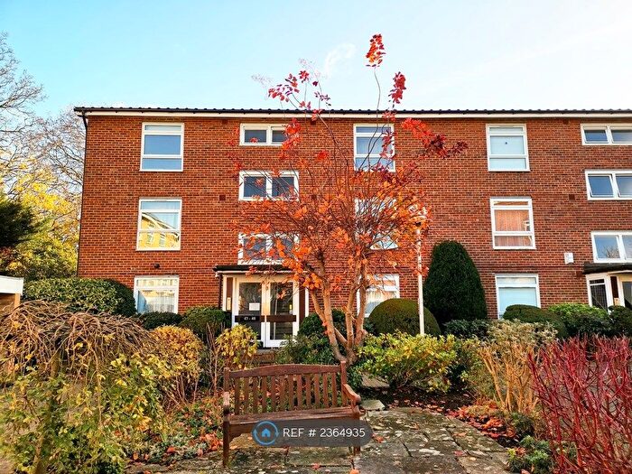 1 Bedroom Flat To Rent In Cotelands, Croydon, CR0