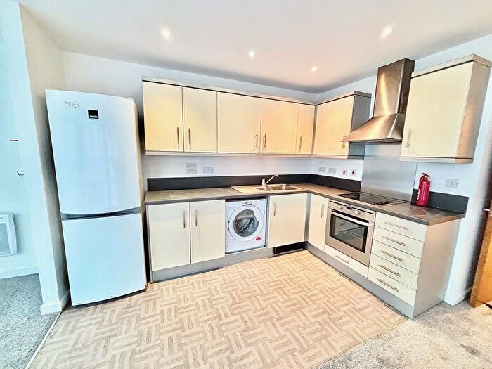 1 Bedroom Flat To Rent In Memorial Heights, Newbury Park, IG2