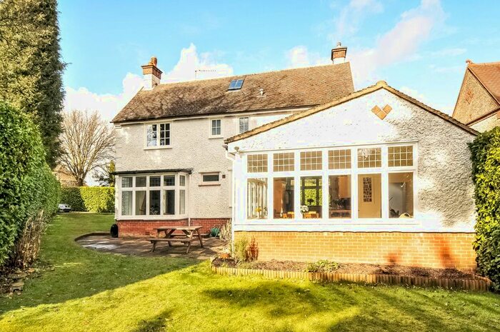 4 Bedroom Detached House To Rent In Steepways, Hindhead, GU26