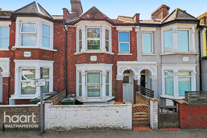3 Bedroom Terraced House For Sale In Forest Road, Walthamstow, E17