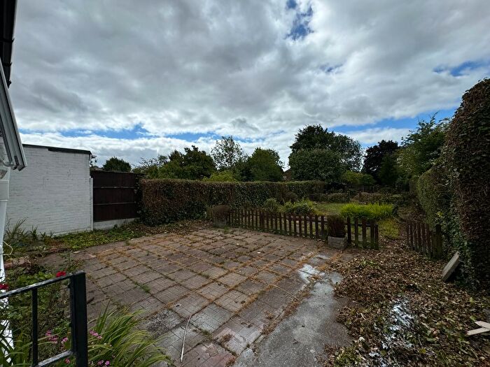 3 Bedroom Semi-Detached House To Rent In Bhylls Lane, Wolverhampton, WV3