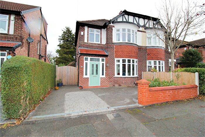 3 Bedroom Semi Detached House To Rent In Gladstone Grove, Heaton Moor, Stockport, SK4