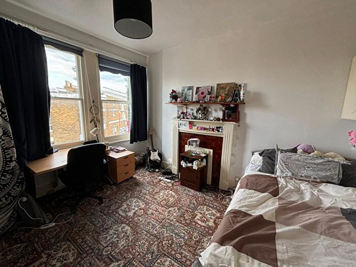 4 Bedroom Terraced House To Rent In Rostrevor Road, London, SW6