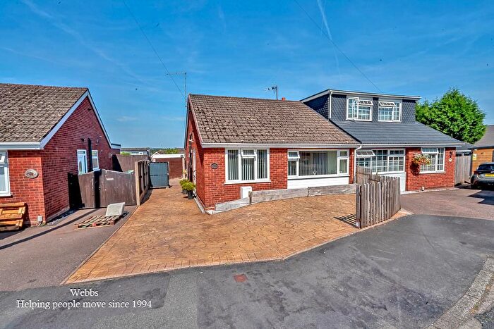 2 Bedroom Semi-Detached Bungalow For Sale In Oak Close, Great Haywood, Stafford, ST18
