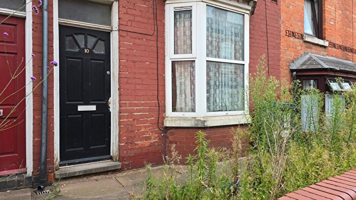 2 Bedroom Terraced House To Rent In Warwick Road, Birmingham, B11