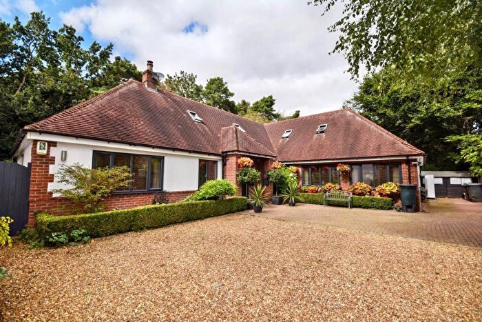 4 Bedroom Detached House For Sale In Park View, Moulton, Northampton, NN3