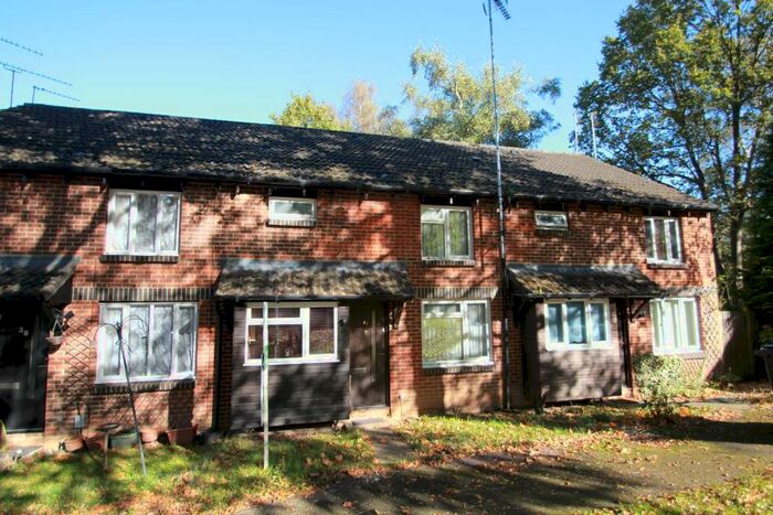 1 Bedroom Terraced House To Rent In Knaphill, GU21