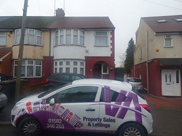3 Bedroom Terraced House To Rent In Chester Avenue, Luton, LU4