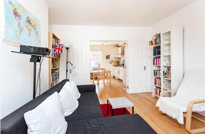 2 Bedroom Flat For Sale In Roderick Road Hampstead, NW3