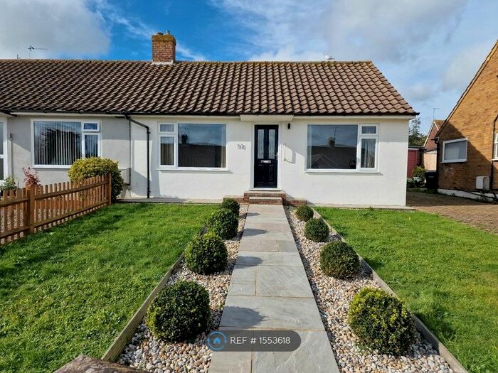 2 Bedroom Bungalow To Rent In Mortimer Gardens, Polegate, BN26